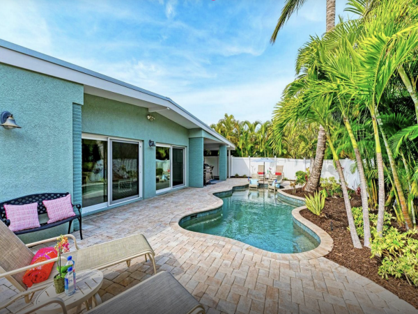 Anna Maria Island Vacation Rentals - Florida Gulf Coast Beach Homes with Pool